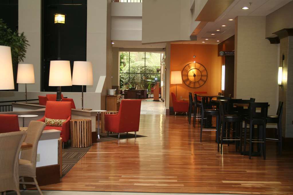 فندق أجنحة إمباسي باي هيلتون أتلانتا-بيرميتر سينتر المظهر الداخلي الصورة
